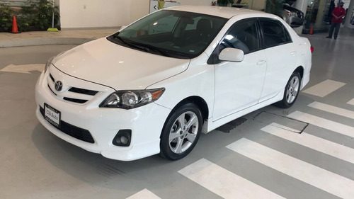 Toyota Corolla 4 Puertas