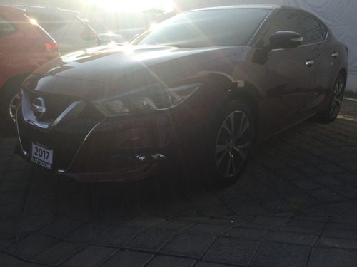 Nissan Maxima 4 Puertas
