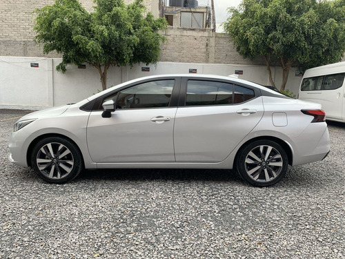 http://http2.mlstatic.com/D_764828-MLM46638724480_072021-O.jpg Nissan Versa 4 Puertas