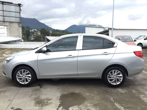 http://http2.mlstatic.com/D_915873-MLM46625387848_072021-O.jpg Chevrolet Aveo 4 Puertas