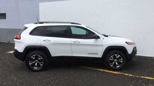 927981-MLM46606097046_072021 Jeep Cherokee 5 Puertas
