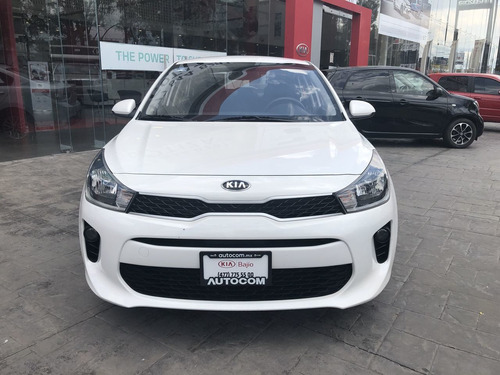 944201-MLM46638729332_072021 Kia Rio 4 Puertas