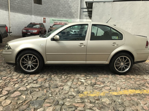 965856-MLM46649881753_072021 Volkswagen Jetta Clásico 4 Puertas