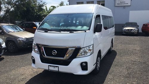 Nissan Urvan 4 Puertas